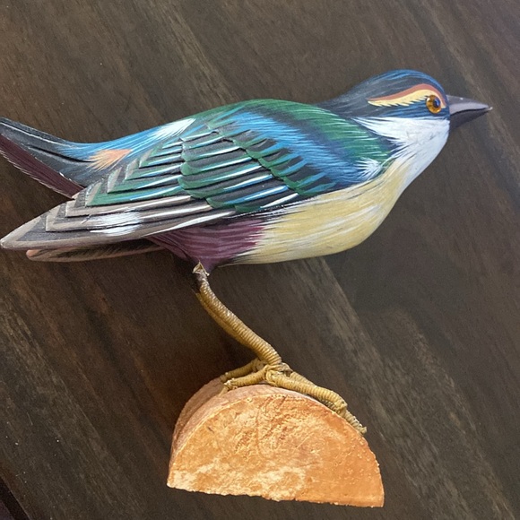 Hand Carved / Hand painted Nuthatch Bird - Picture 11 of 11